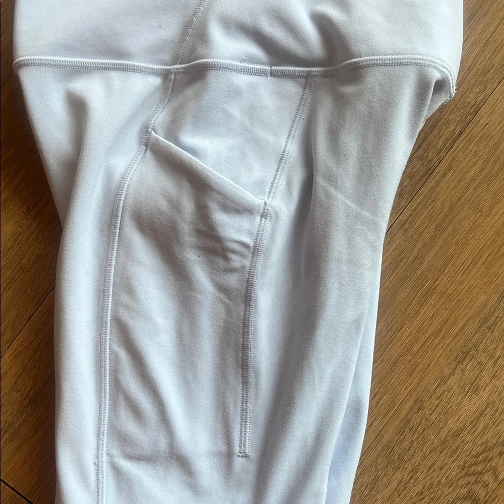 lululemon athletica stylish light